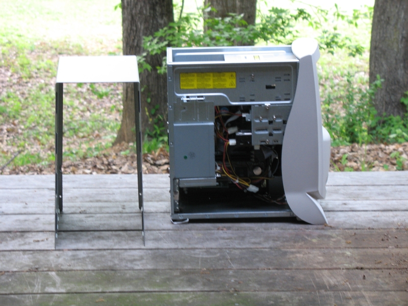 file:///home/Zerias/Documents/auction/web/Compaq-side-shot-open.jpg