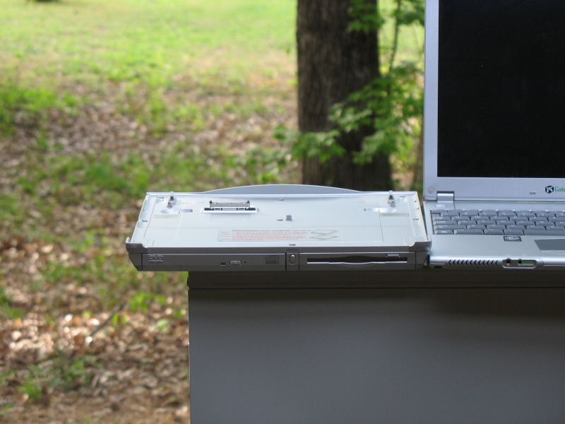 file:///home/Zerias/Documents/auction/web/Gateway-dock-front-close.jpg