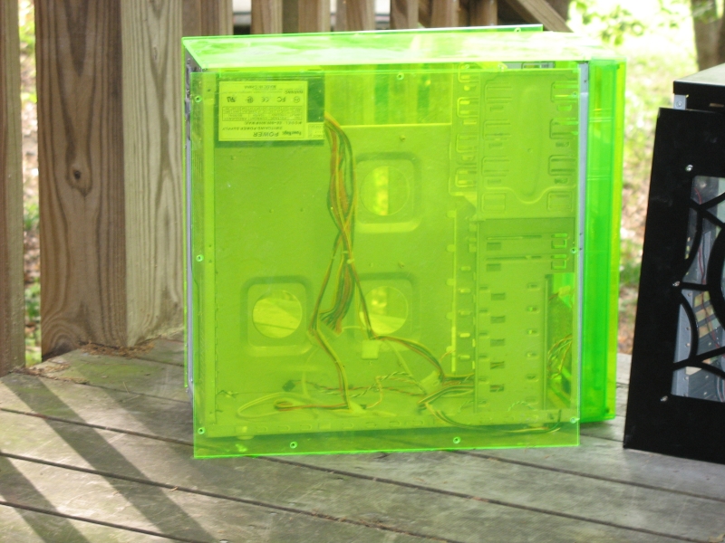 file:///home/Zerias/Documents/auction/web/mod-green-close-up.jpg